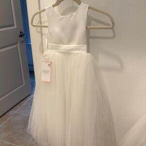 NWT JJs House Nyla Wedding White Flower Girl Dress Size 5 (Tailored)